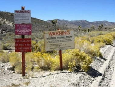 Area 51: Ο όρκος σιωπής για την περιοχή – φάντασμα που κανείς δεν τολμάει να πάει